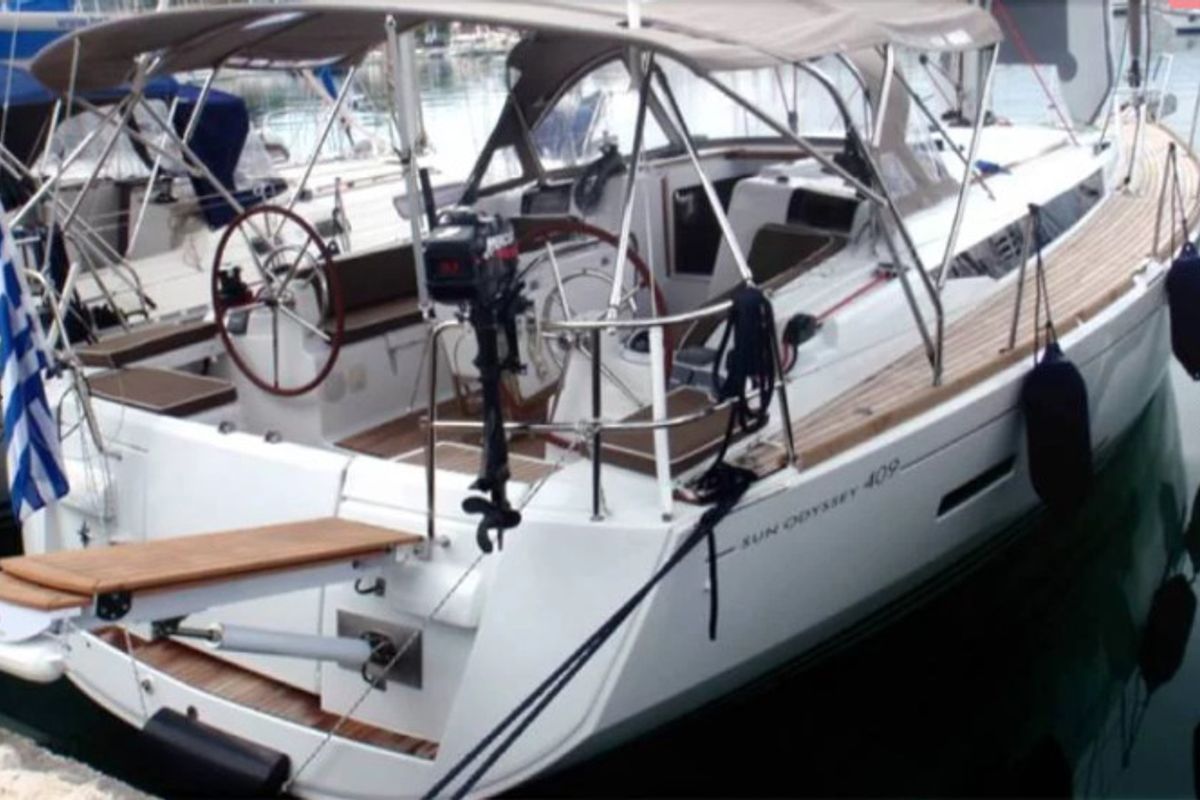 Exterior view of Korinne, a Jeanneau Sun Odyssey 409 sailboat at Kontokali, Greece