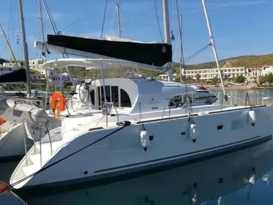 BUTTERFLY, a Lagoon Lagoon 380 catamaran at Parikia, Greece