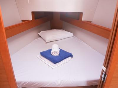 Cabin on Afroessa, a Jeanneau Sun Odyssey 33i sailboat at Loutraki, Greece