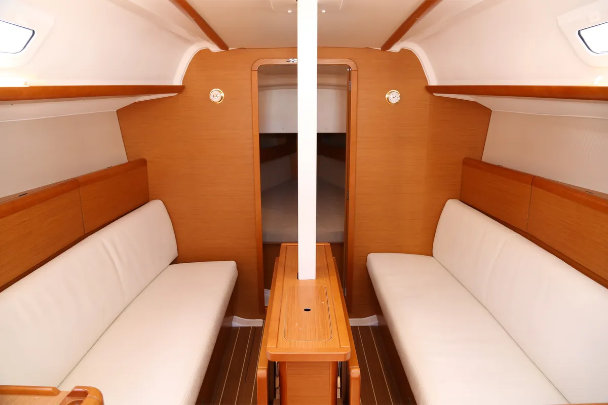 Salon of Afroessa, a Jeanneau Sun Odyssey 33i sailboat at Loutraki, Greece