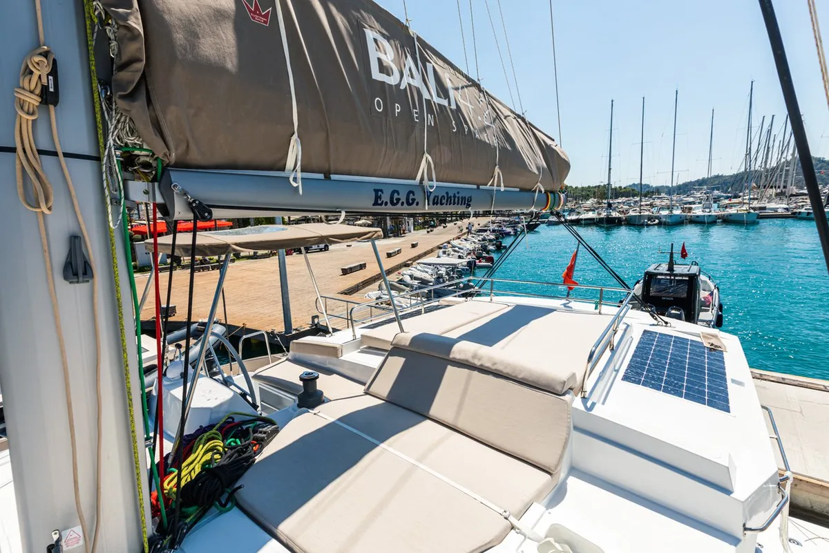 Deck of Elifcim, a Bali 4.2 OW catamaran at Fethiye, Turkey