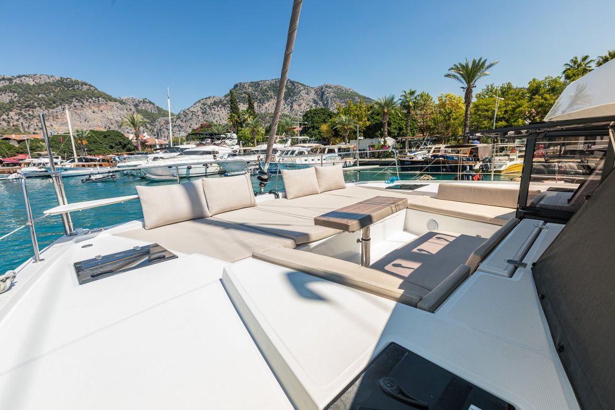 Deck of Elifcim, a Bali 4.2 OW catamaran at Fethiye, Turkey
