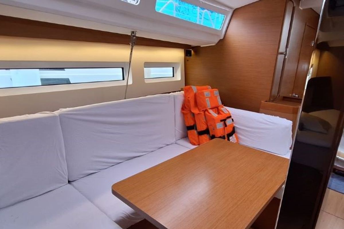 Salon of Soyka, a Jeanneau Sun Odyssey 440 sailboat at Grad Šibenik, Croatia