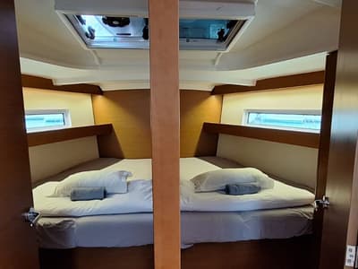 Cabin on Soyka, a Jeanneau Sun Odyssey 440 sailboat at Grad Šibenik, Croatia