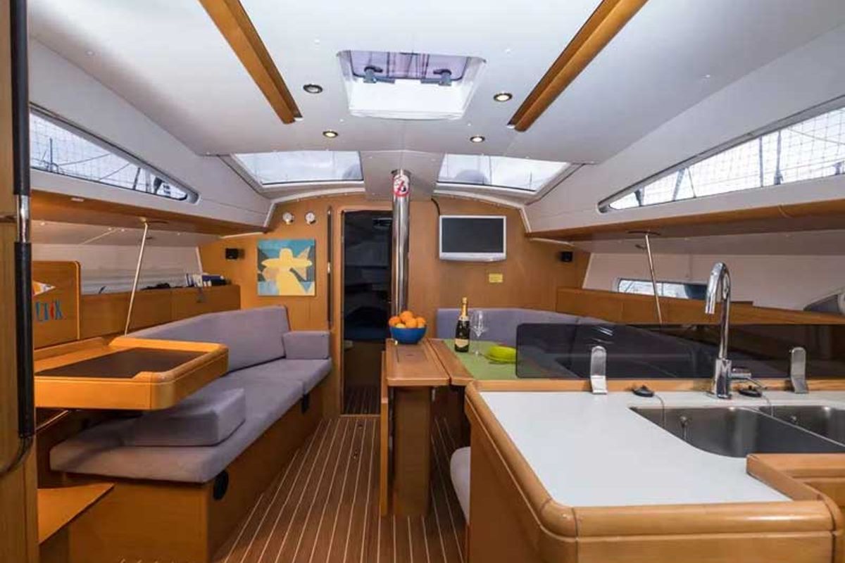 Salon of Malandrina, a Jeanneau Sun Odyssey 42DS sailboat at Punta Ala, Italy