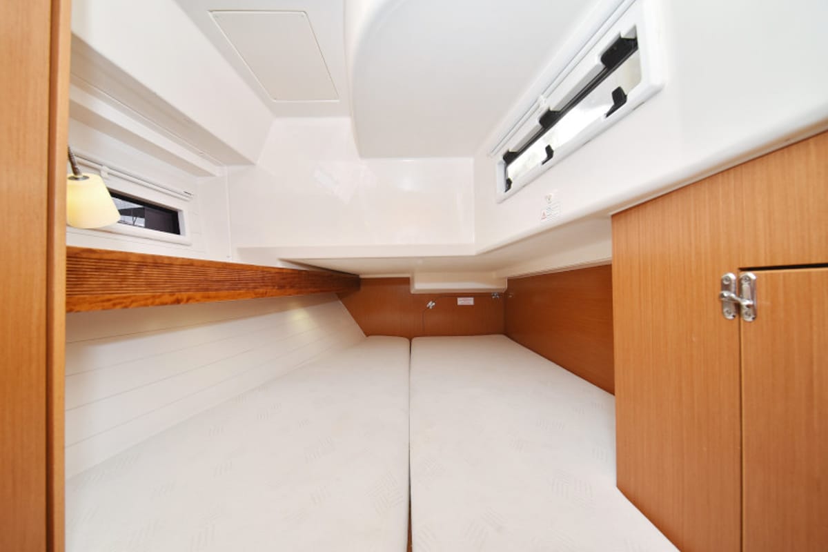 Cabin on Pia M, a Bavaria Cruiser 40 sailboat at Zadar, Croatia