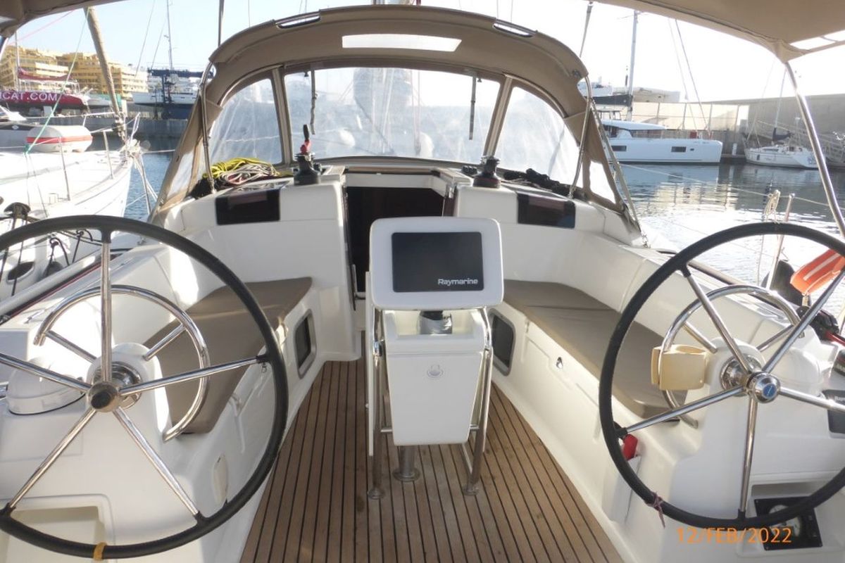 Cockpit of Para Elli, a Jeanneau Sun Odyssey 419 sailboat at San Miguel de Abona, Spain