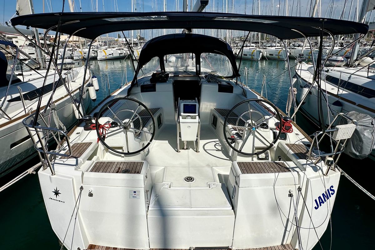 Cockpit of Janis, a Jeanneau Sun Odyssey 449 sailboat at Općina Sukošan, Croatia