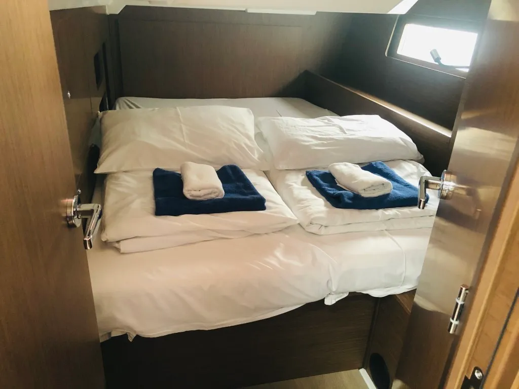 Cabin on Summer Spirit, a Beneteau Oceanis 46.1 sailboat at Općina Medulin, Croatia