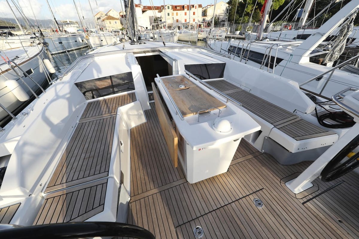 Deck of Summer Spirit, a Beneteau Oceanis 46.1 sailboat at Općina Medulin, Croatia