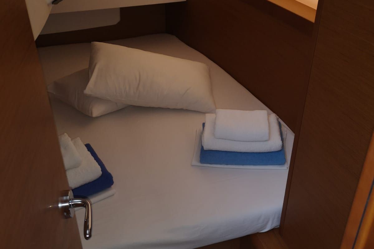 Cabin on Actaea, a Jeanneau Sun Odyssey 349 sailboat at Volos Municipality, Greece
