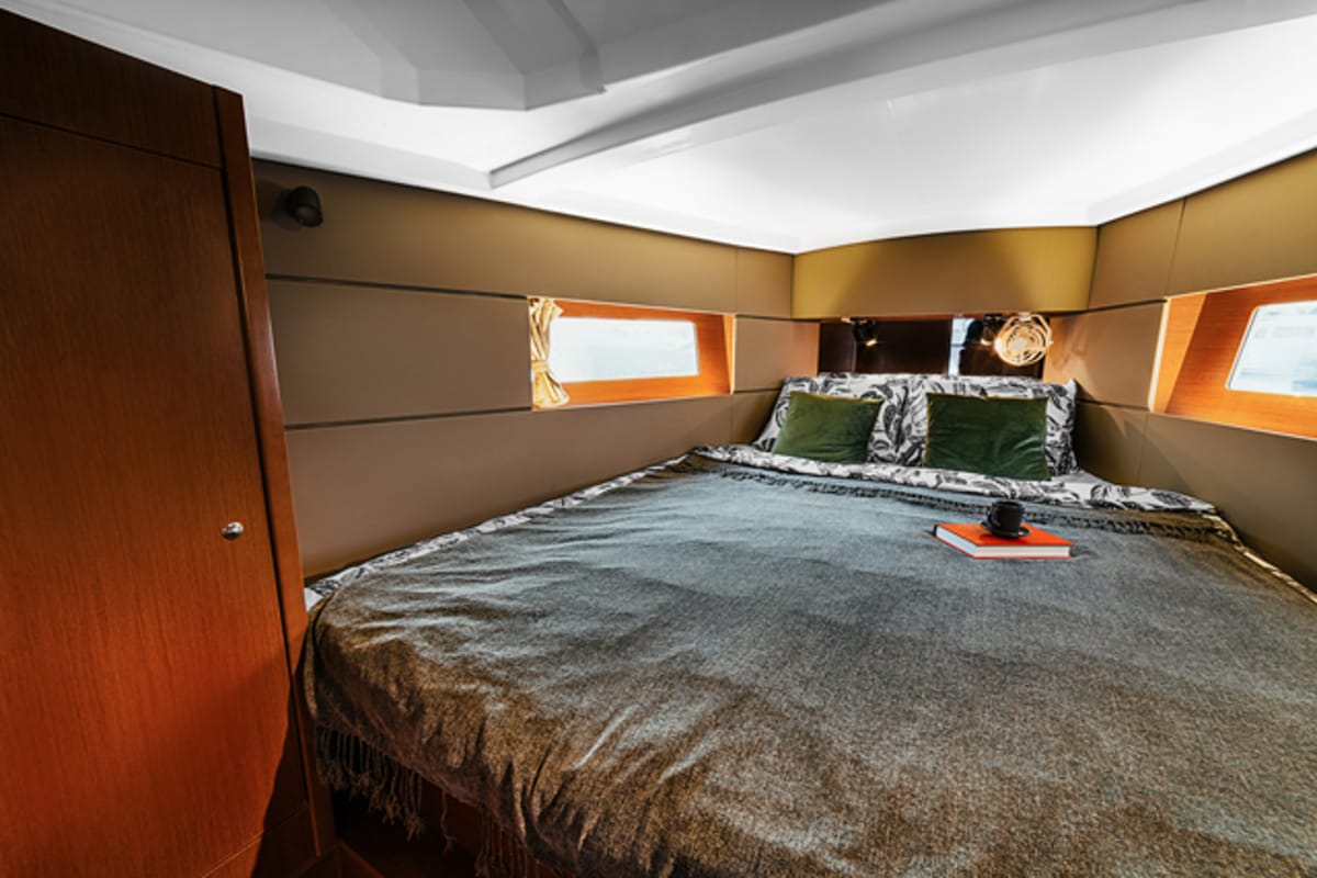 Cabin on HAPPY, a Beneteau Oceanis 38 sailboat at Grad Šibenik, Croatia