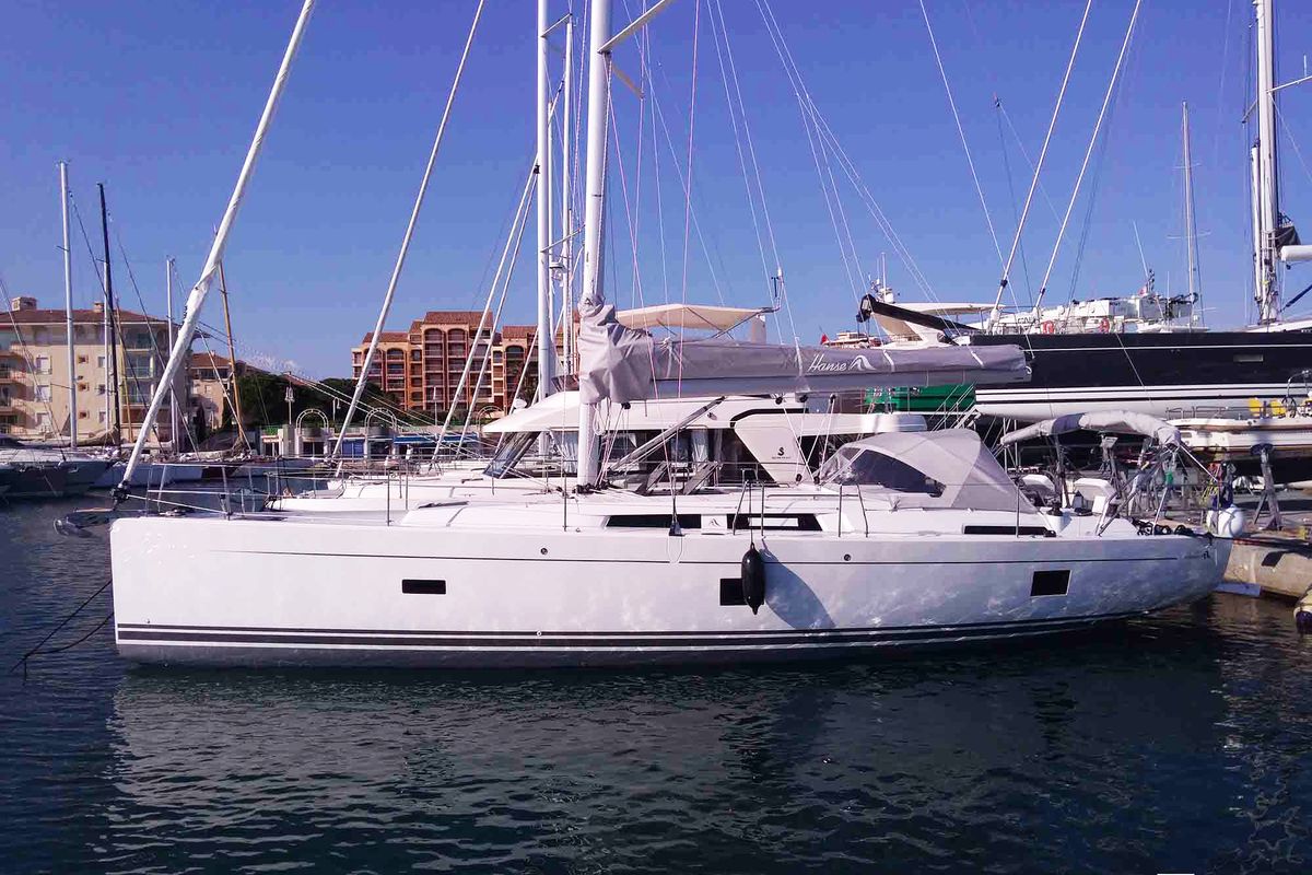 Exterior view of Bea, a Hanse Yachts Hanse 458 sailboat at Puntone di Scarlino, Italy