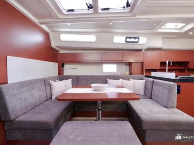 Salon of Bea, a Hanse Yachts Hanse 458 sailboat at Puntone di Scarlino, Italy
