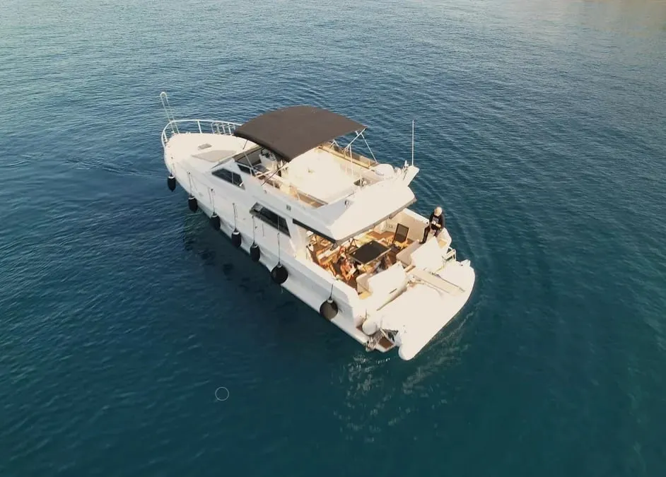 BLUE DREAM, a Ferretti Ferretti 52 yacht at Piraeus, Greece