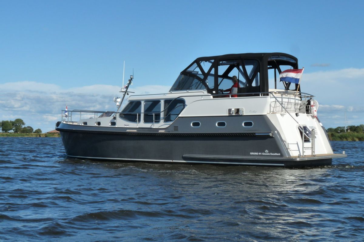 Exterior view of Fortuna, a Gruno 41 Excellent motorboat at Akkrum, Netherlands