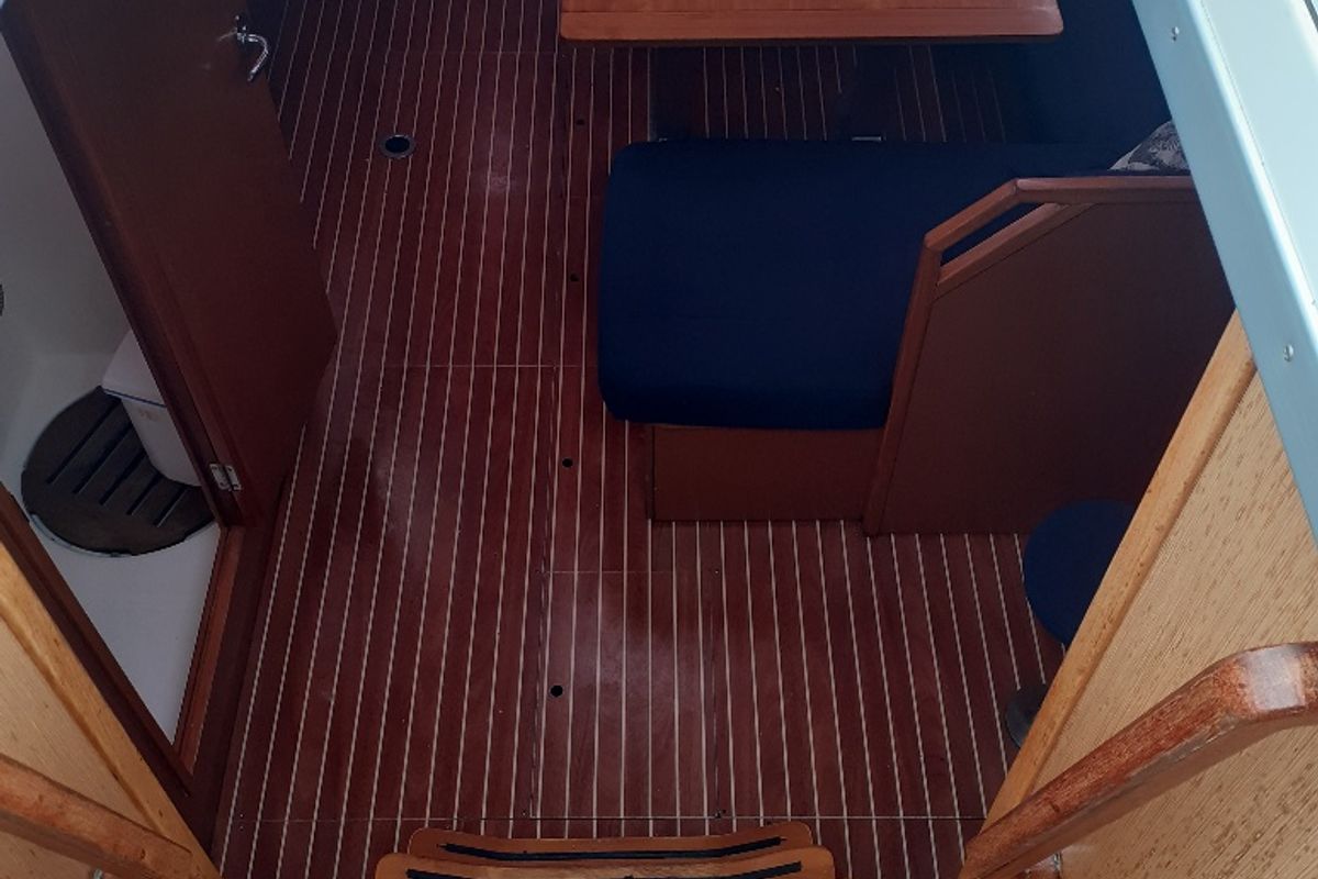 Salon of Beta , a Bavaria 43 Cruiser sailboat at Municipal Unit of Lefkada, Greece