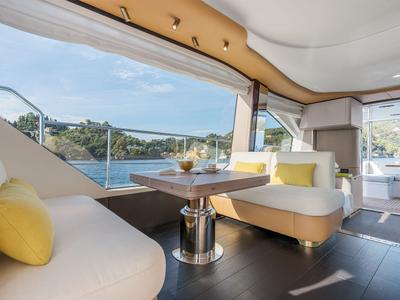 Salon of ALUMINIA, a Azimut 60 motorboat at Grad Kaštela, Croatia