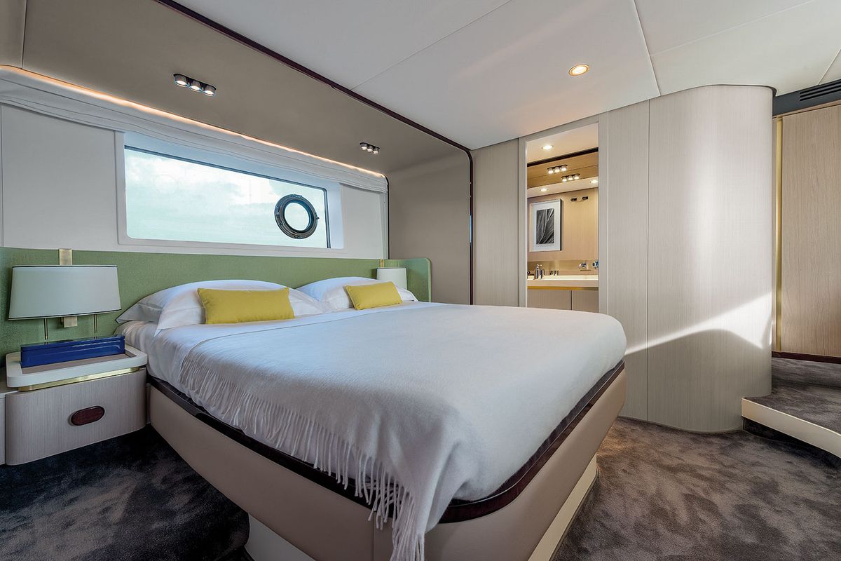 Cabin on ALUMINIA, a Azimut 60 motorboat at Grad Kaštela, Croatia