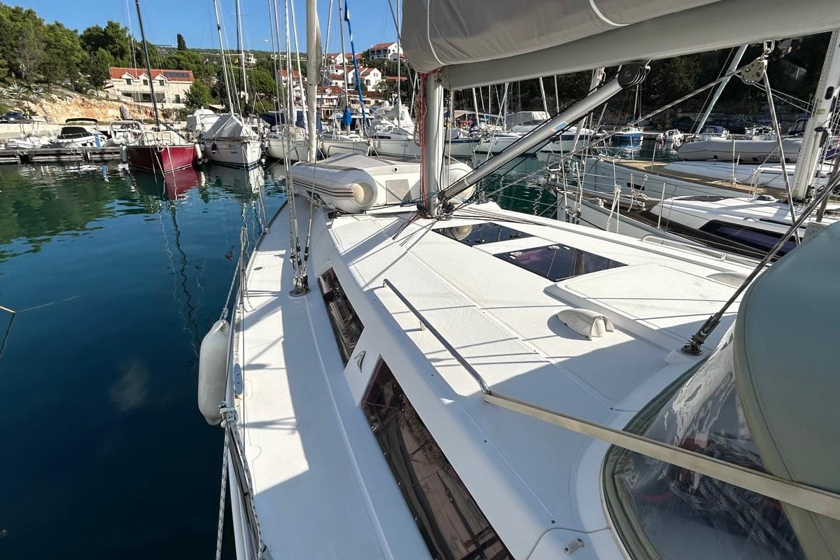Deck of Mara, a Hanse Yachts Hanse 400 sailboat at Seget Donji, Croatia