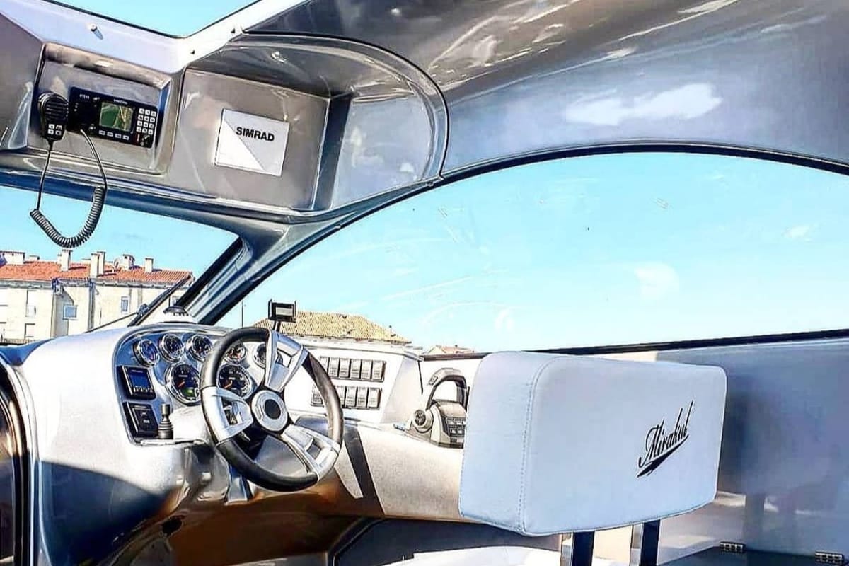 Max 2, a Grginić jahte Mirakul 30 motorboat at Općina Sukošan, Croatia