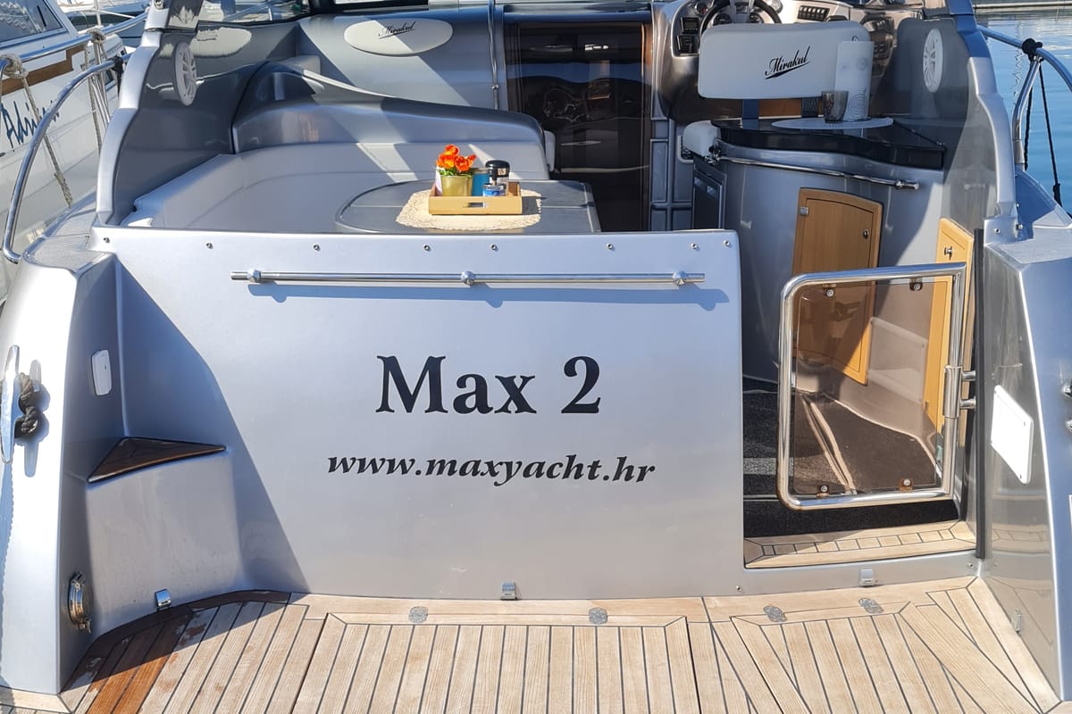 Max 2, a Grginić jahte Mirakul 30 motorboat at Općina Sukošan, Croatia