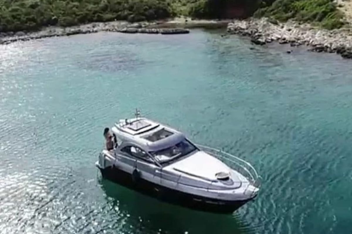 Max 2, a Grginić jahte Mirakul 30 motorboat at Općina Sukošan, Croatia