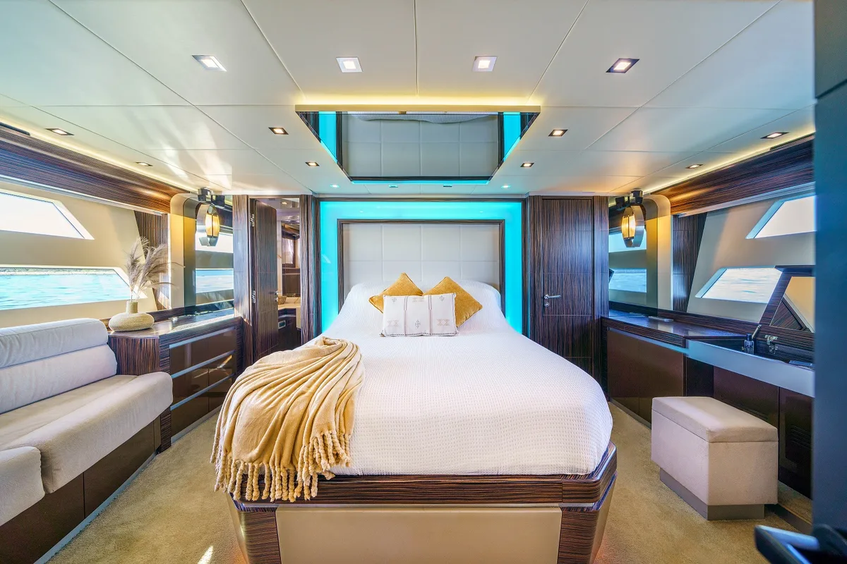 Cabin on Dalia, a Dominator 780S Deluxe yacht at Općina Sukošan, Croatia