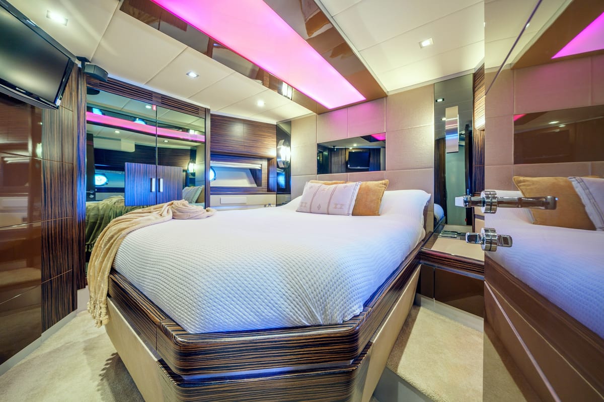 Cabin on Dalia, a Dominator 780S Deluxe yacht at Općina Sukošan, Croatia
