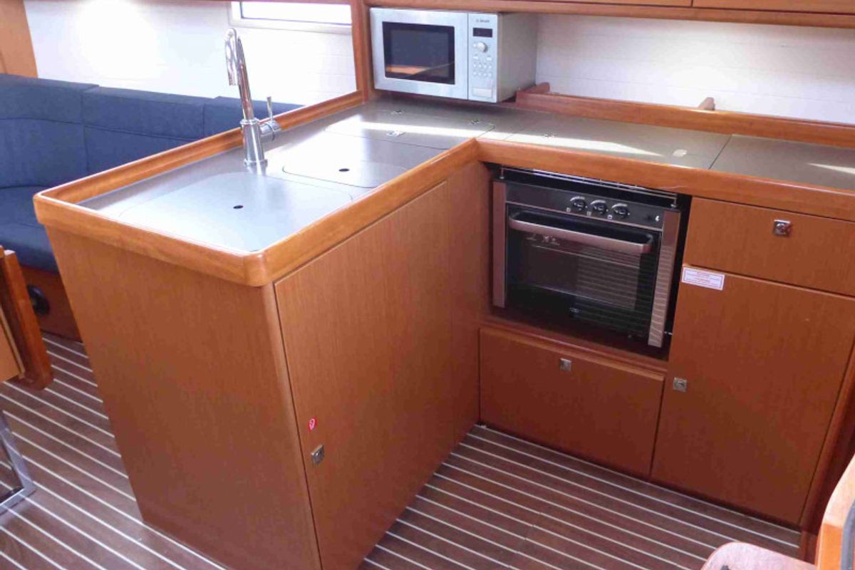 Galley of Blue Passion, a Bavaria Cruiser 37 sailboat at Altefähr, Germany