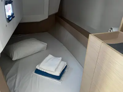 Cabin on Agavi, a Beneteau Oceanis 30.1 sailboat at Volos Municipality, Greece