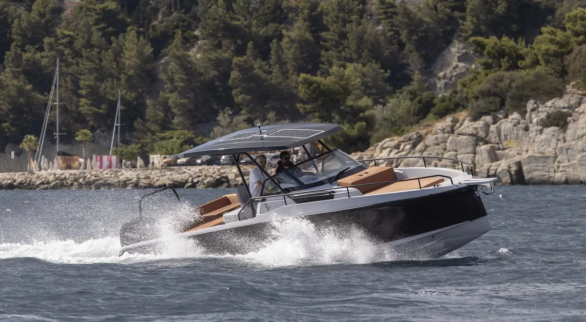 Deck of Ryck 280, a Ryck Yachts Ryck 280 motorboat at Grad Trogir, Croatia