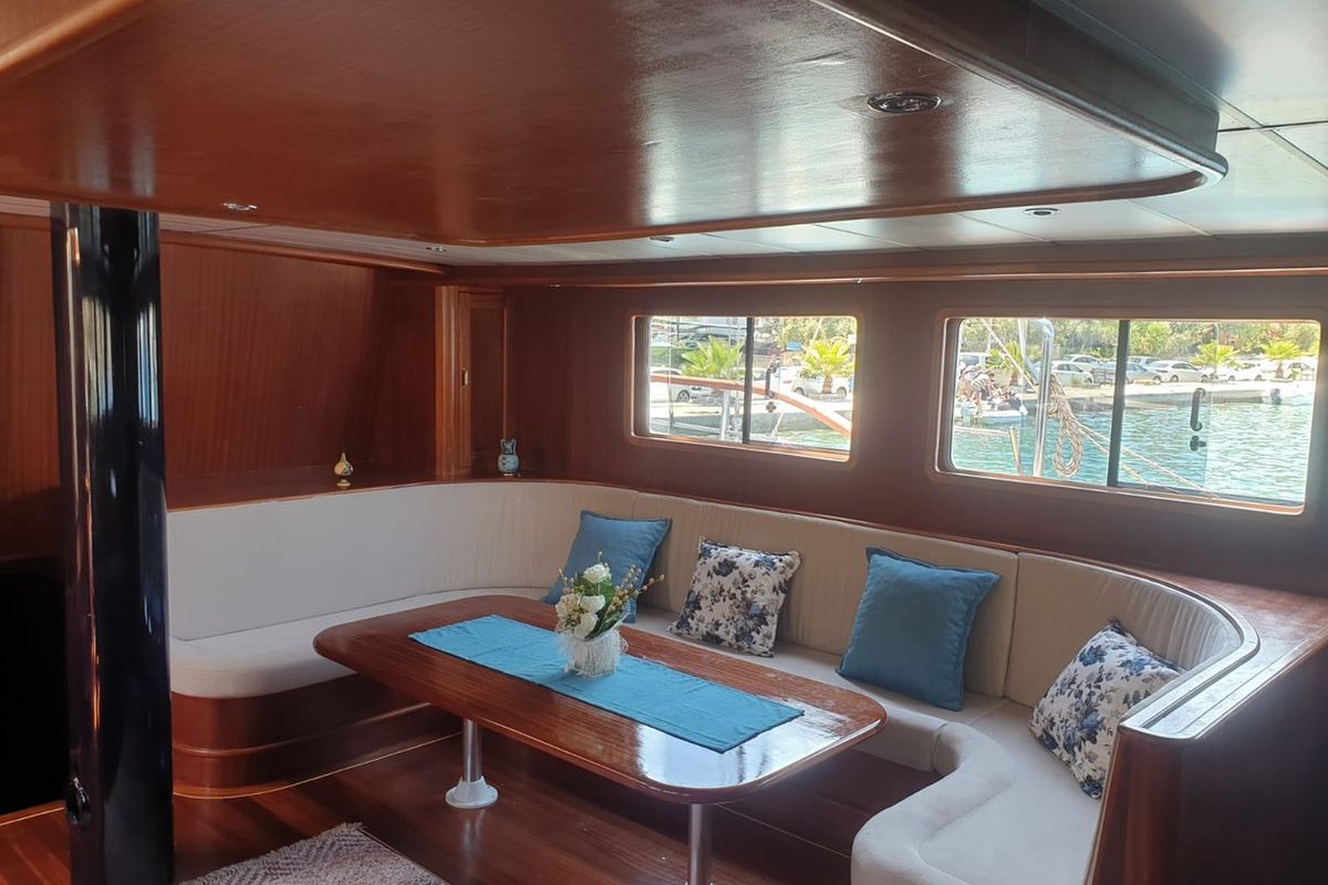 Salon of Queen D., a Custom Made Queen D. yacht at Bodrum, Turkey