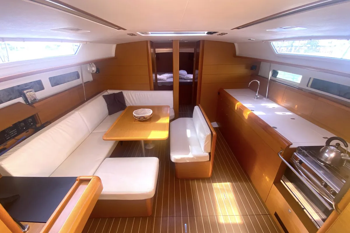 Salon of Artdrenalin, a Jeanneau Sun Odyssey 479 sailboat at Municipal Unit of Lefkada, Greece