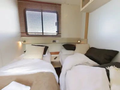 Cabin on Vision4 - Comfort Plus 22, a Cygnet Vision 4 motorboat at Saint-Usage, France