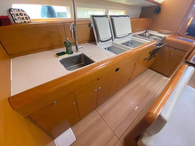 Galley of Skopelos, a Jeanneau Sun Odyssey 519 sailboat at Lavreotiki Municipal Unit, Greece