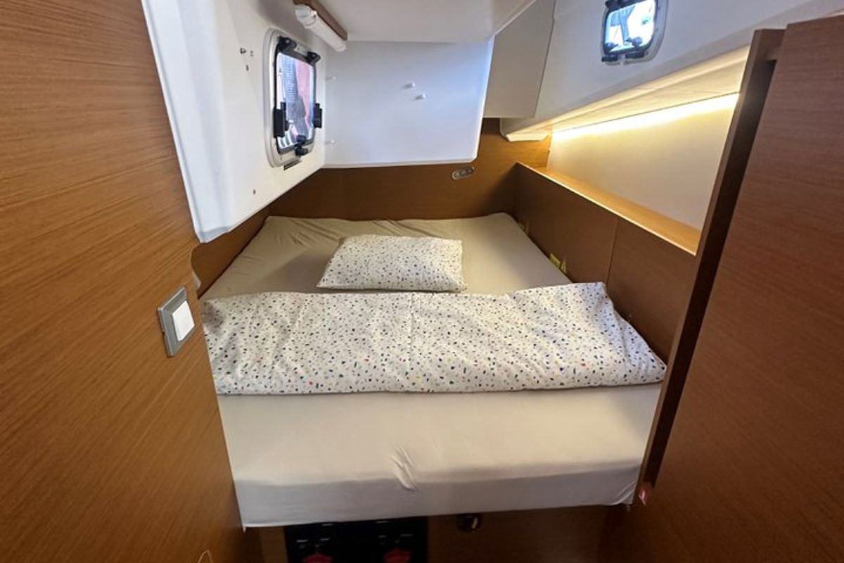 Cabin on Princess Tia, a Jeanneau Sun Odyssey 380 sailboat at Punat, Croatia