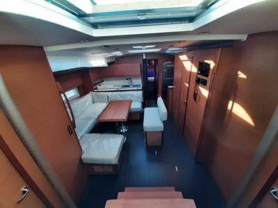 Salon of PERSEIDE, a Dufour 530 sailboat at Capo d'Orlando, Italy