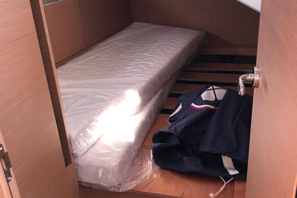Cabin on Bella, a Jeanneau Sun Odyssey 410 sailboat at Piombino, Italy
