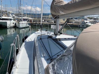 Deck of Bella, a Jeanneau Sun Odyssey 410 sailboat at Piombino, Italy
