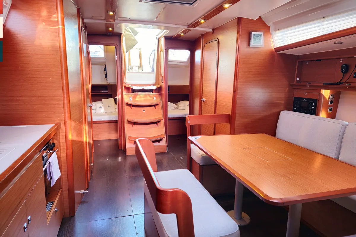 Salon of Moderato, a Dufour 430 GL sailboat at Grad Kaštela, Croatia