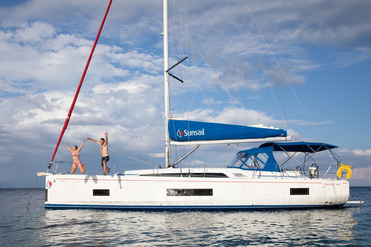 Exterior view of Sunsail 46.4 Premium, a Beneteau Oceanis 46.1 sailboat at Piraeus, Greece