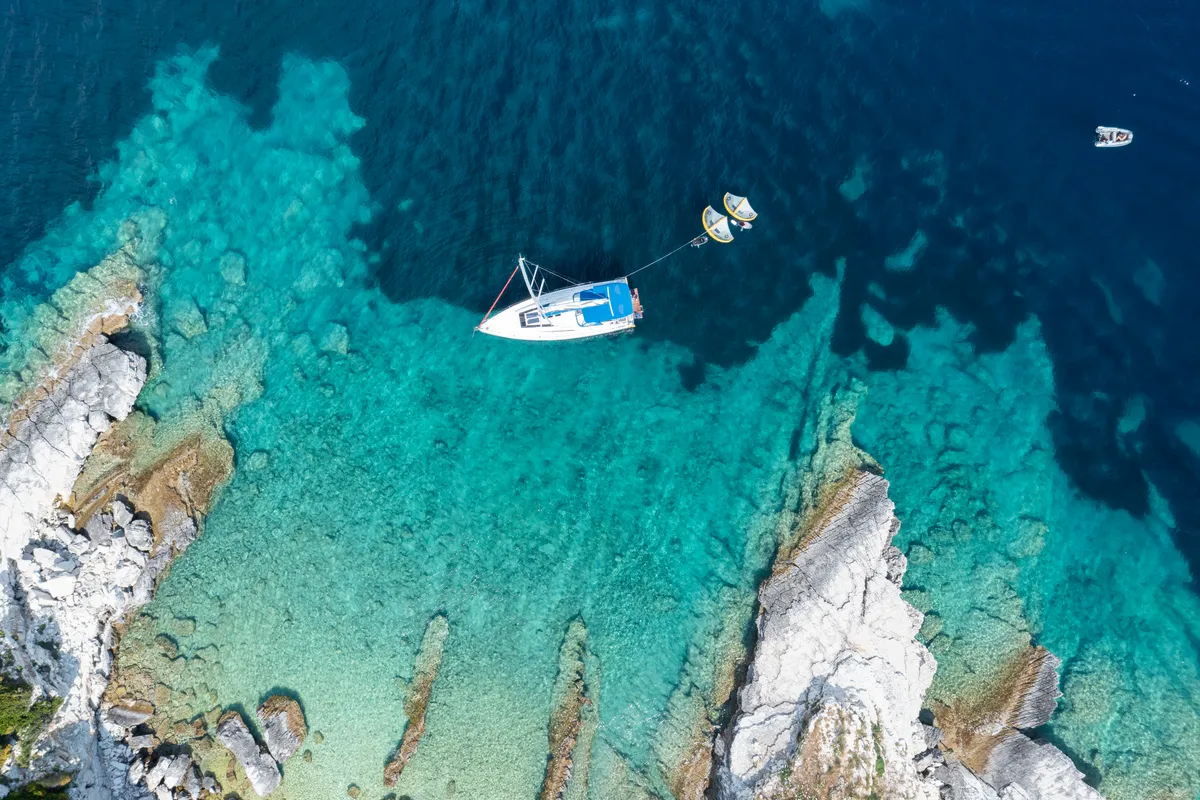 Exterior view of Sunsail 46.4 Premium, a Beneteau Oceanis 46.1 sailboat at Piraeus, Greece