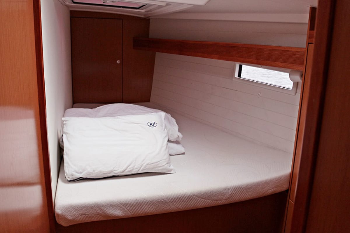 Cabin on Sirena, a Bavaria Cruiser 50 sailboat at Općina Sukošan, Croatia