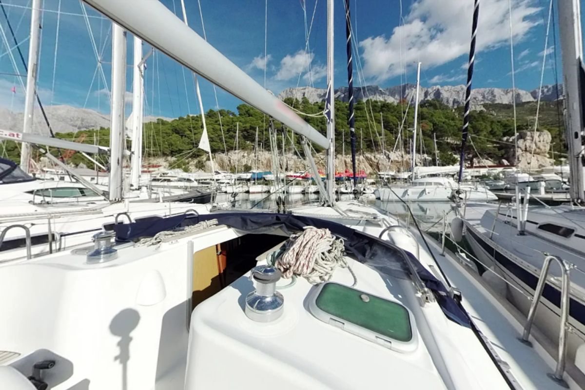 Deck of Hypo, a Beneteau Oceanis Clipper 411 sailboat at Pirovac, Croatia