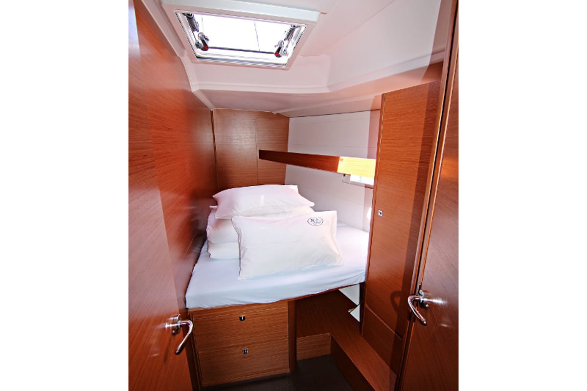 Cabin on Lola, a Dufour 460 GL sailboat at Općina Sukošan, Croatia