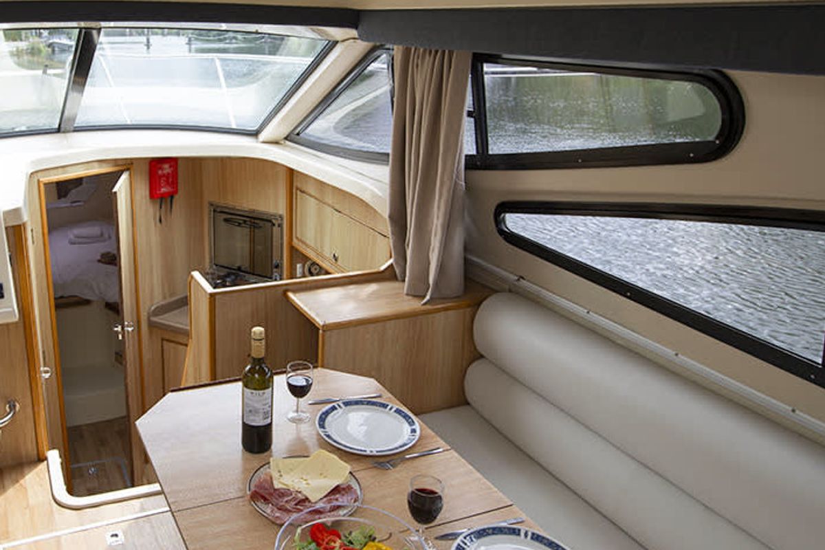 Salon of Consul - Budget 1, a Cygnet Consul motorboat at Rheinsberg, Germany