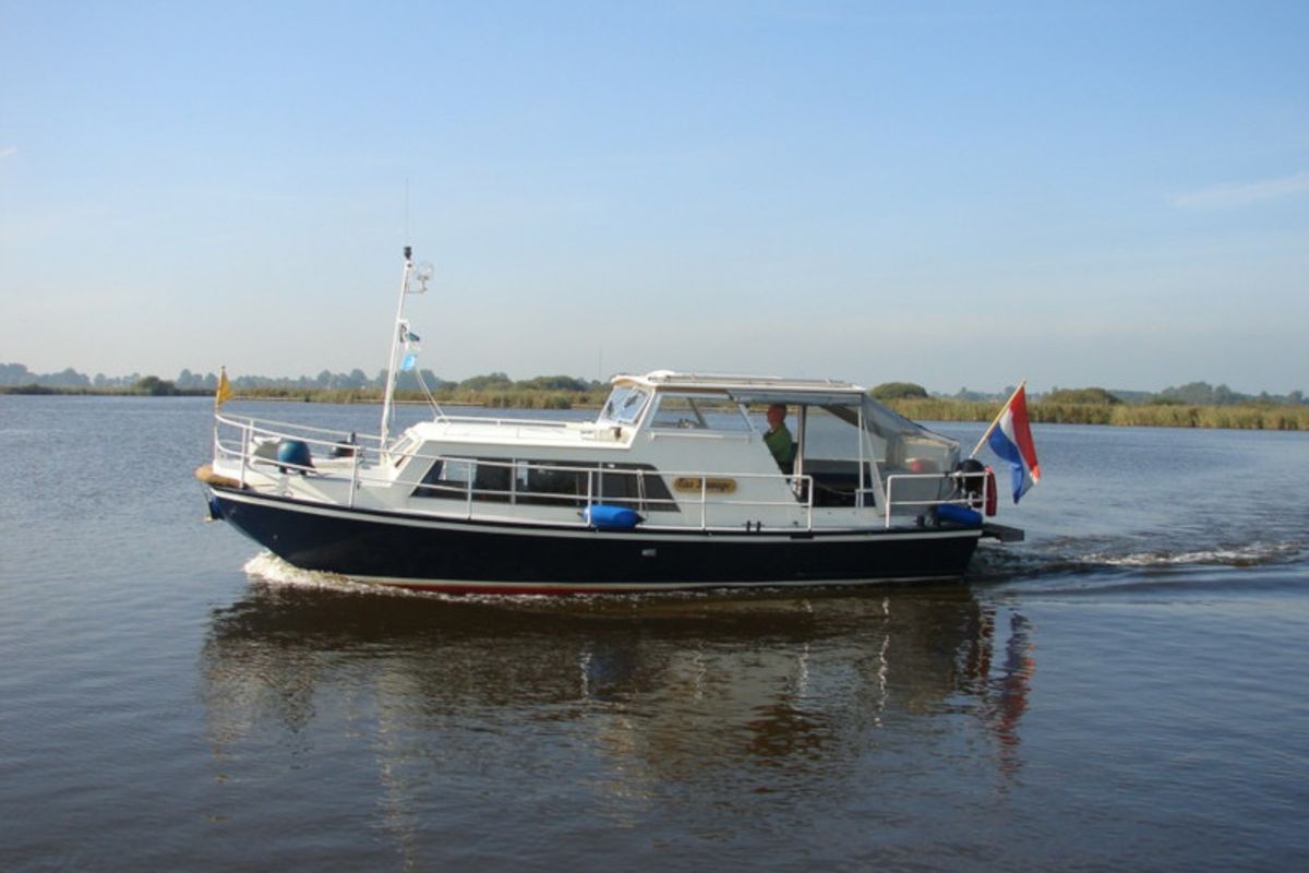 Exterior view of Eau Sauvage, a De Drait Doerak 850 OK motorboat at Drachten, Netherlands