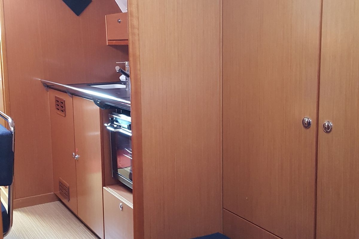 Galley of Inipi, a Bavaria Cruiser 40 sailboat at Općina Vrsar, Croatia