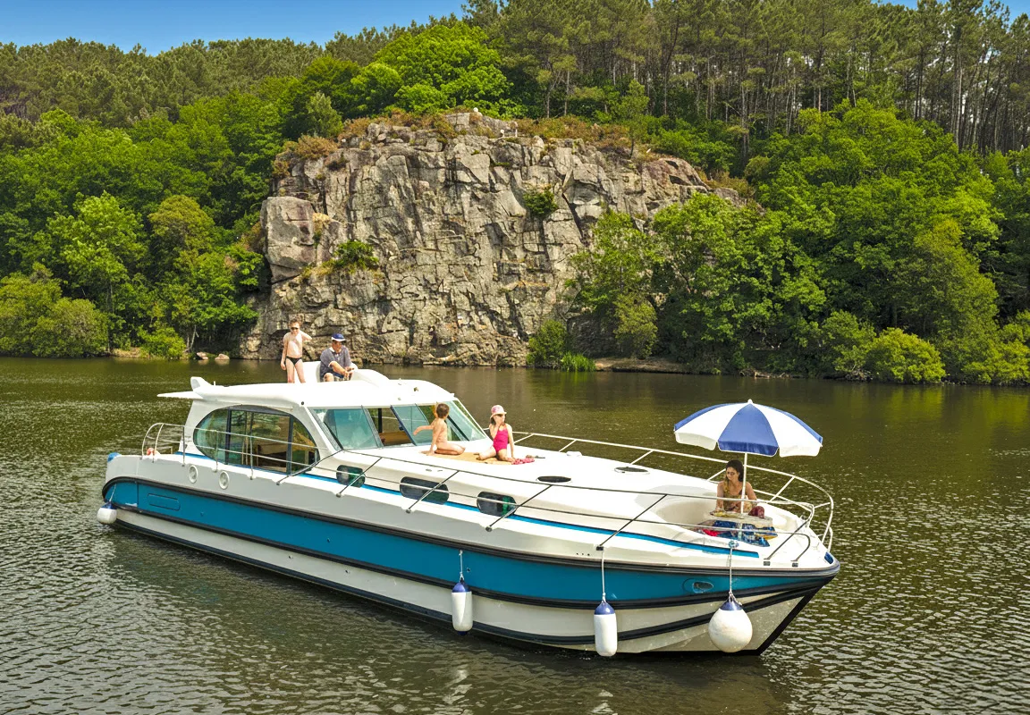 Cruiser Premium 8/10 Pers., a Nicols Nicols Estivale Octo motorboat at Kisköre, Hungary